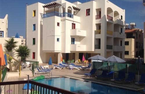 Larnaca Apartment | Sea N Lake View Hotel Apartments