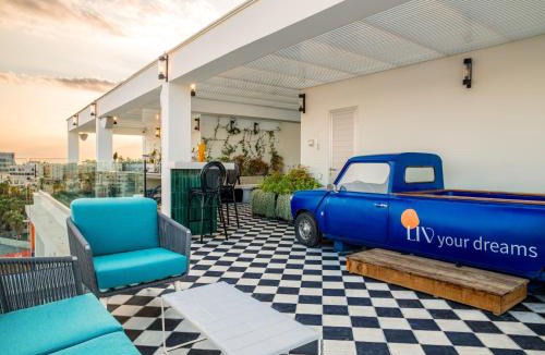 Larnaca City Centre Apartment | LIV URBAN Suites