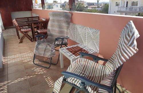Xylofagou Apartment | Larnaca Xylophagou 2-bedroom apartment with a shaded terrace