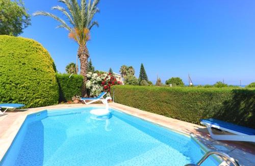 Argaka Villa | Lemon Grove Villa Dio