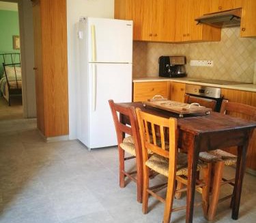 Fyti Apartment | Αλωξάντρα