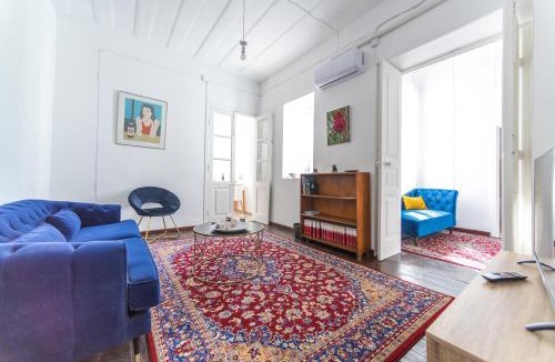 Old Town Apartment | Town Apartment with panoramic seaview