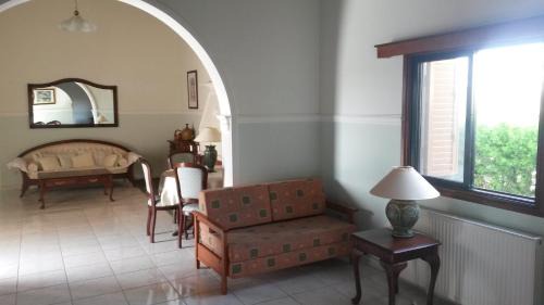 Maroni Villa | Villa Androulla