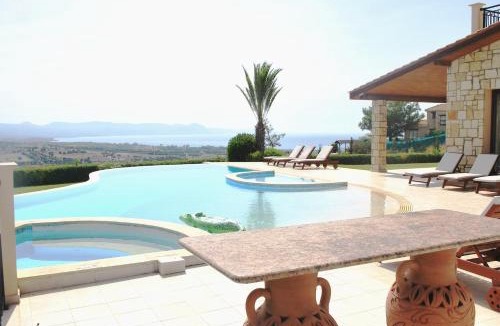 Argaka Villa | Amazing Luxury Villa, Enormous Heated Pool Jacuzzi, Gym, Games Room In Paphos,