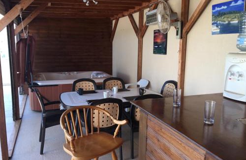 Xylofagou Apartment | 2 Bed Flat - Sleeps 4 - Pool - Parking - Wifi