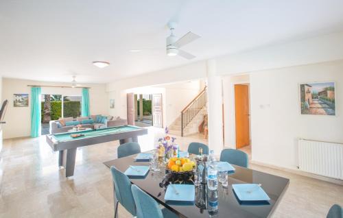 Ayia Thekla Villa | Papaya Royal Villa