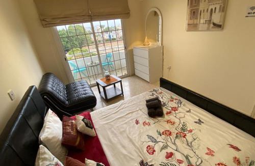 Larnaca House | Larnaca Comfort Rooms With Smart TV & Netflix