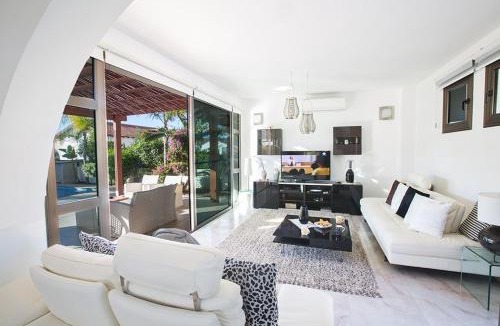 Ayia Thekla Villa | Villa Aloriti Tria - Stunning 3 Bedroom Ayia Thekla Villa with Private Pool - Close to the Beach