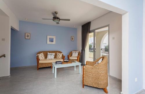 Pegeia Apartment | Coral Bay Sea Breeze - Rooftop Apt, Pool & Sea Views, Sleeps 8