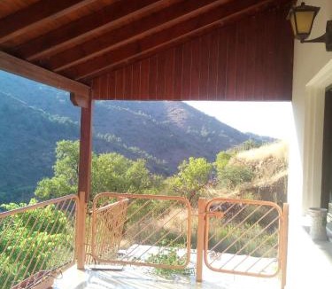 Politiko Cabin | Kampi Double Storey House in the Village