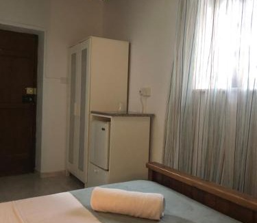 Aradippou Bed & Breakfast | Villa Thermopilon