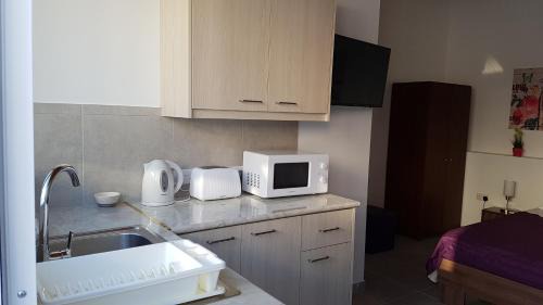 Larnaca Apartment | ZORBAS No 2