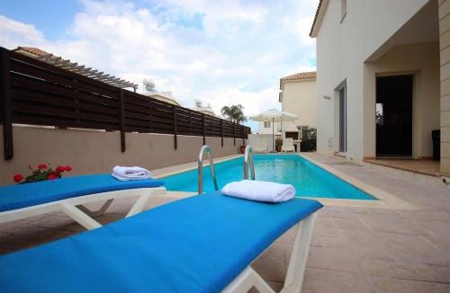 Ayia Thekla Villa | Villa Lola
