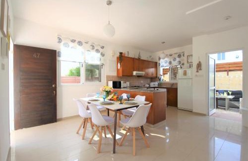 Ayia Napa Villa | Palm Paradise Villa