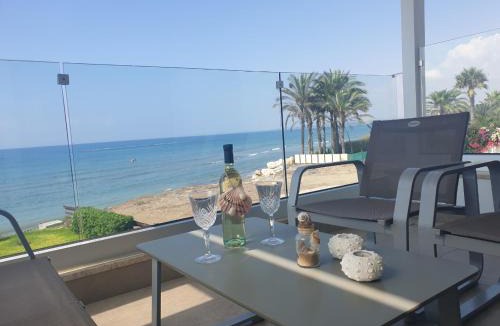 Pervolia Apartment | Periyiali Beach Sunset Suite A7