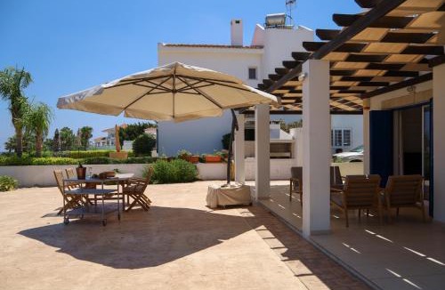 Kapparis Villa | Phaedrus Living: Seaside Luxury Villa Anafi