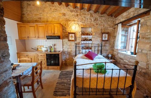 Lofou House | Constantias stone houses