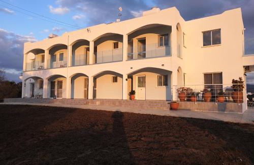 Polis Apartment | Luxury Beach Studio WH 23