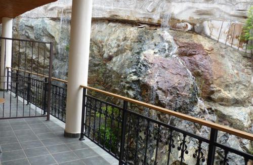 Pedhoulas Hotel | Mountain Rose Hotel & Restaurant
