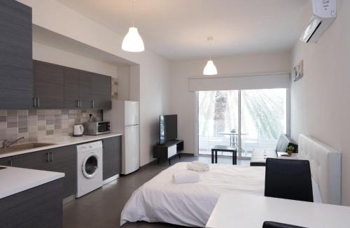 Larnaca City Centre Apartment | Spacious Studio Downtown