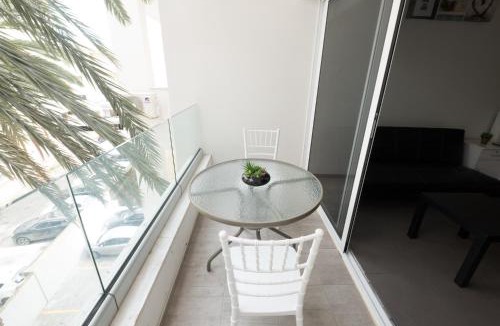 Larnaca City Centre Apartment | Spacious Studio Downtown