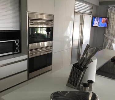 Pervolia Villa | Deluxe First Line Villa