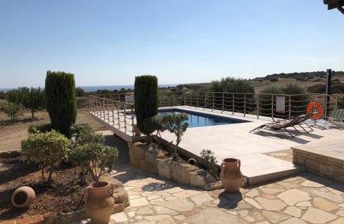 Maroni House | Paradise Traditional House
