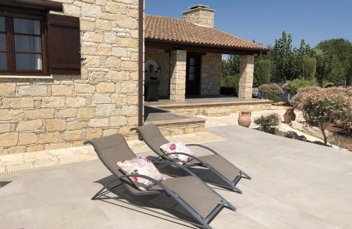 Maroni House | Paradise Traditional House