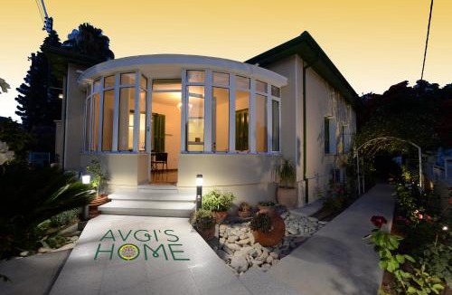Limassol Bed & Breakfast | Avgi's Home