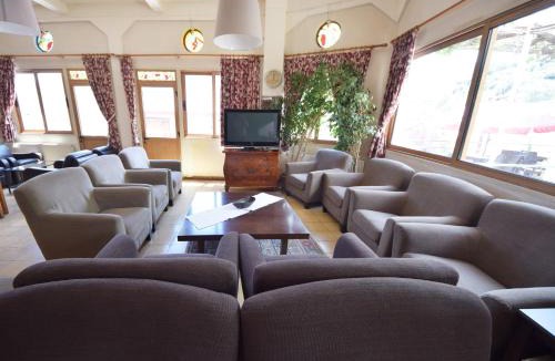 Pedhoulas Hotel | Christys Palace Hotel