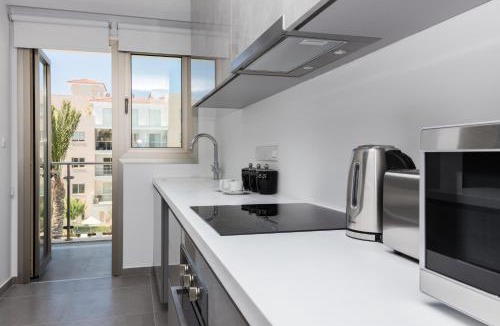 Universal Apartment | Elysia Park