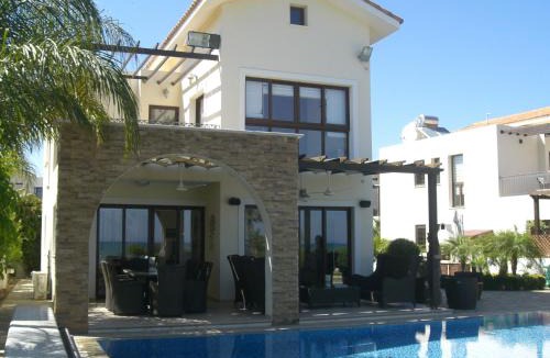 Ayia Thekla Villa | Ionion Beachfront Villa
