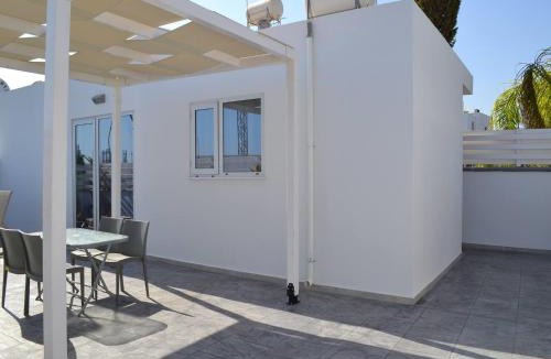 Ayia Napa Apartment | Makronissos Beach Studio