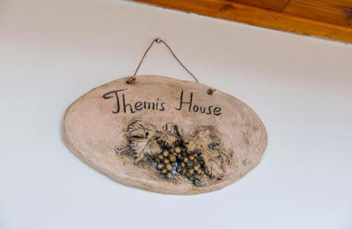 Lemithou House | Themis House