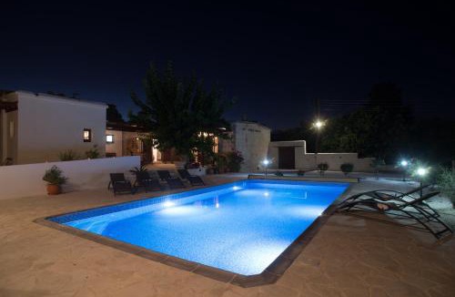 Pano Akourdalia House | Chloe's House