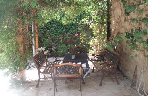 Lemona House | Oleander Stone House