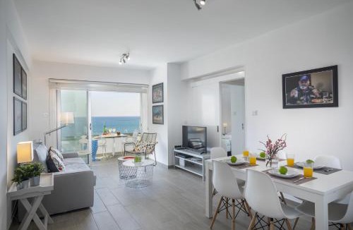 Larnaca Apartment | Mackenzie Zoe Seafront Suite