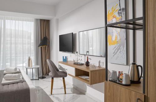 Protaras Hotel | The Blue Ivy Hotel & Suites