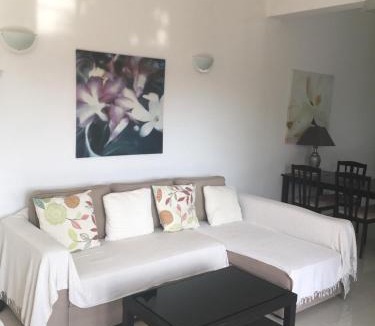 Maroni House | Orchard View Cottage