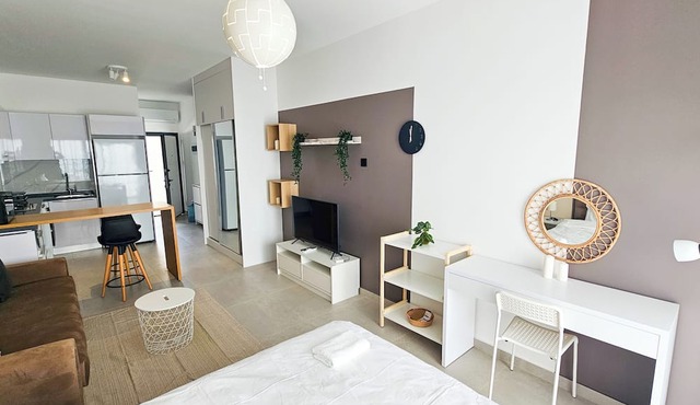 Priscilla Studios with Direct Seaview in Caesar Blue Resort