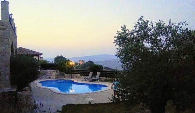Beautiful 4 bdr villa, in the middle of Paphos-Polis road in Stroumpi