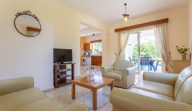 Sun Beach Villa Thio Large Private Pool Walk to Beach A C Wifi Car Not Required - 2840