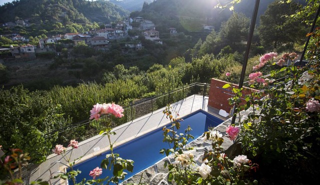 Ambelikos Traditional AgroHotel
