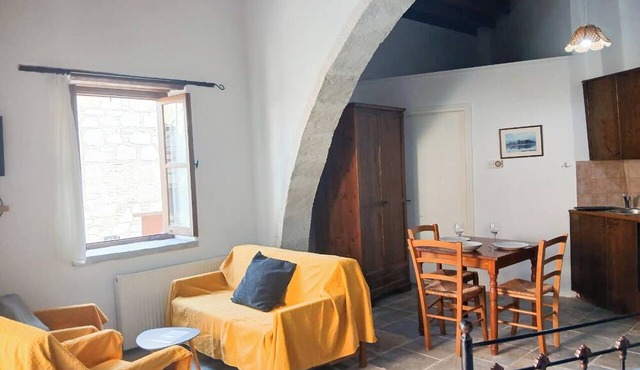 Traditional Cozy Retreat