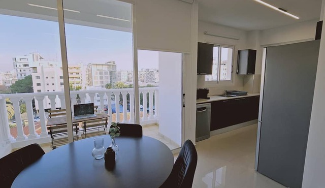 104 NIC - 401 Stay Cosmo City Suite