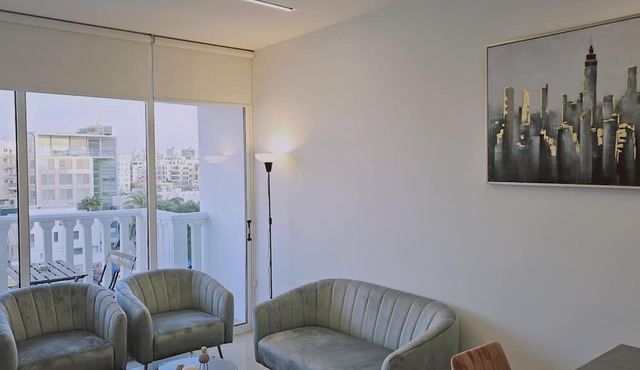 104 NIC - 403 Stay Cosmo City Suite
