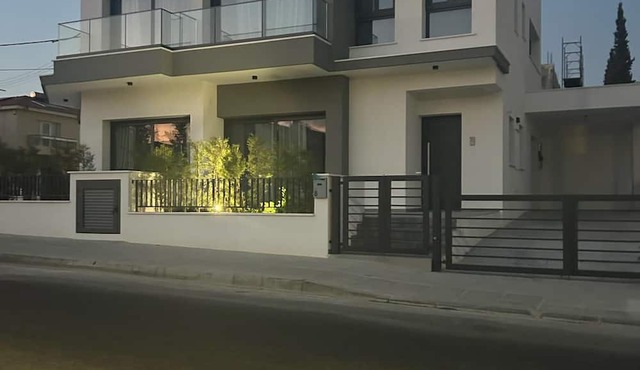 Cozy 3 bedroom villa close to the beach in Germasogeia
