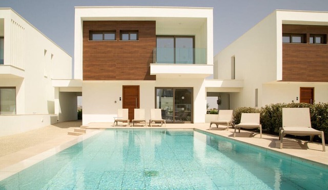 Phaedrus Living: Serenity Waves Villas No.11 in Softades