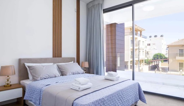 Blueberry - Three Bedroom Apartment, Sleeps 6 in Limassol