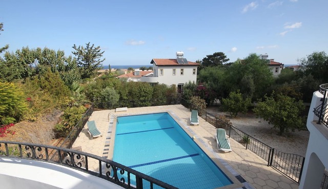 Blue Door villa with large 10 x 6 pool